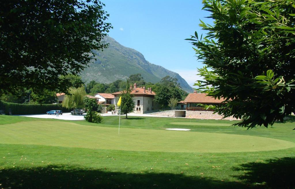 Hotel Aldama Golf Quintana de Llanes Eksteriør bilde